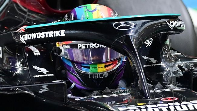 Lewis Hamilton memiliki kans menjadi juara dunia F1 2021 di GP Abu Dhabi. (REUTERS/ANDREJ ISAKOVIC)