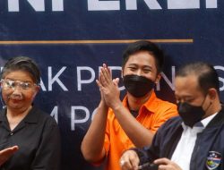 Dikenal Sebagai Crazy Rich, Pekerjaan Doni Salmanan Di KTP Ternyata Hanya Buruh Lepas