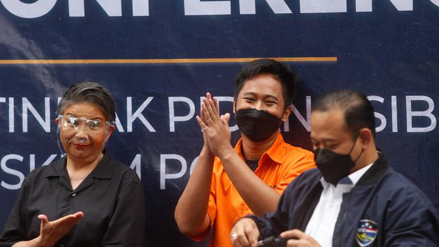 Dikenal Sebagai Crazy Rich, Pekerjaan Doni Salmanan Di KTP Ternyata Hanya Buruh Lepas