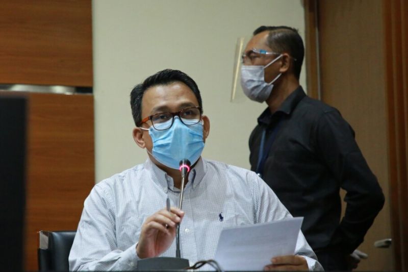 KPK Memeriksa Mantan Wali Kota Balikpapan Rizal Effendi Kasus Suap DAK