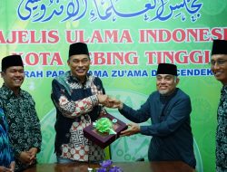 Safari Ramadhan, Warga Tebingtinggi Diajak Wali Kota Vaksin Booster