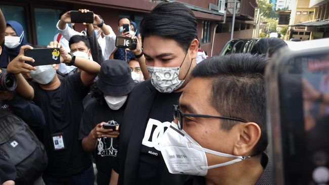 Ivan Gunawan Diperiksa 3,5 Jam, Akui Jadi Brand Ambassador DNA Pro