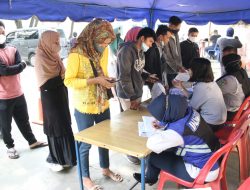 Ribuan Masyarakat Antri Demi Tiket Mudik Gratis