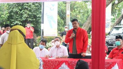Dialog dengan Ibu-ibu di Medan Helvetia Bobby Berikan Solusi Konkrit