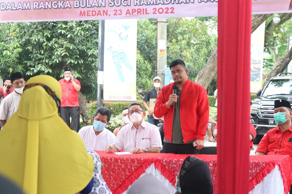 Dialog dengan Ibu-ibu di Medan Helvetia Bobby Berikan Solusi Konkrit