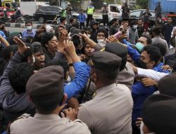 Koalisi Ungkap 32 Pedemo Di Makassar Yang Ditangkap Masih Hilang