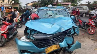Taksi Blue Bird Tabrak Pemotor 1 Orang Tewas