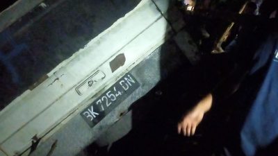 Mini Bus Muatan Drum Solar Tabrak 5 Pengendara, 1 Meninggal Dunia