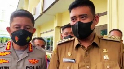 Wali Kota Medan Bobby Nasution didampingi Kapolrestabes Medan Valentino Alfa Tatareda di Polrestabes Medan