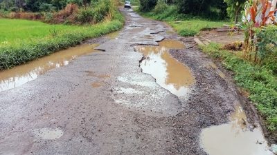 Jalan Provinsi di Kecamatan Arse Hancur