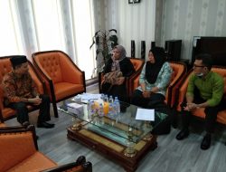 Gegara Diberhentikan Sepihak Puluhan Guru Honor jadi Pengangguran