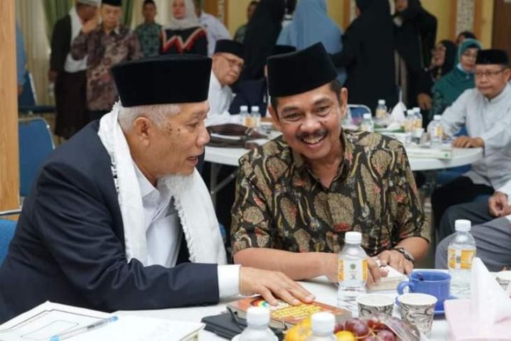 Pj. Wali Kota Tebing Tinggi Muhamad Dimiyathi dan Ketua MUI Sumut H. Maratua Simanjuntak pada silaturahmi tahun baru islam 1444.H di Tebing Tinggi. (Ist/Posmetro)