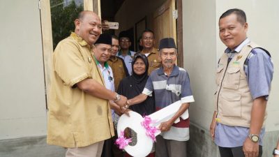Rumah Warga Kurang Mampu di Hinai Dibedah Baznas