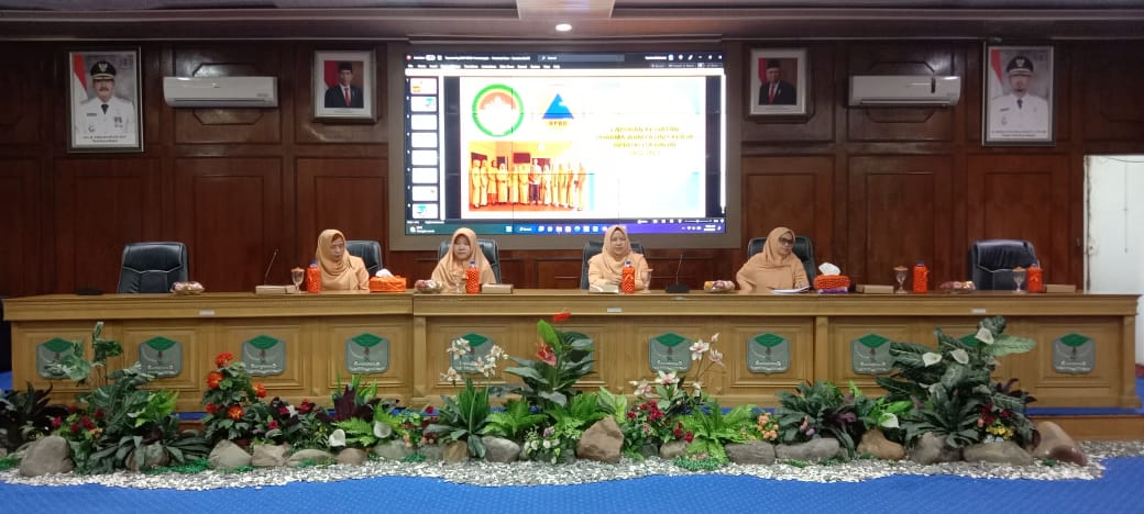 Dharma Wanita Persatuan Kota Binjai menggelar pertemuan bulanan di Aula Pemko Binjai, Selasa (14/03/2023).(Dani/NON-STOP.id)