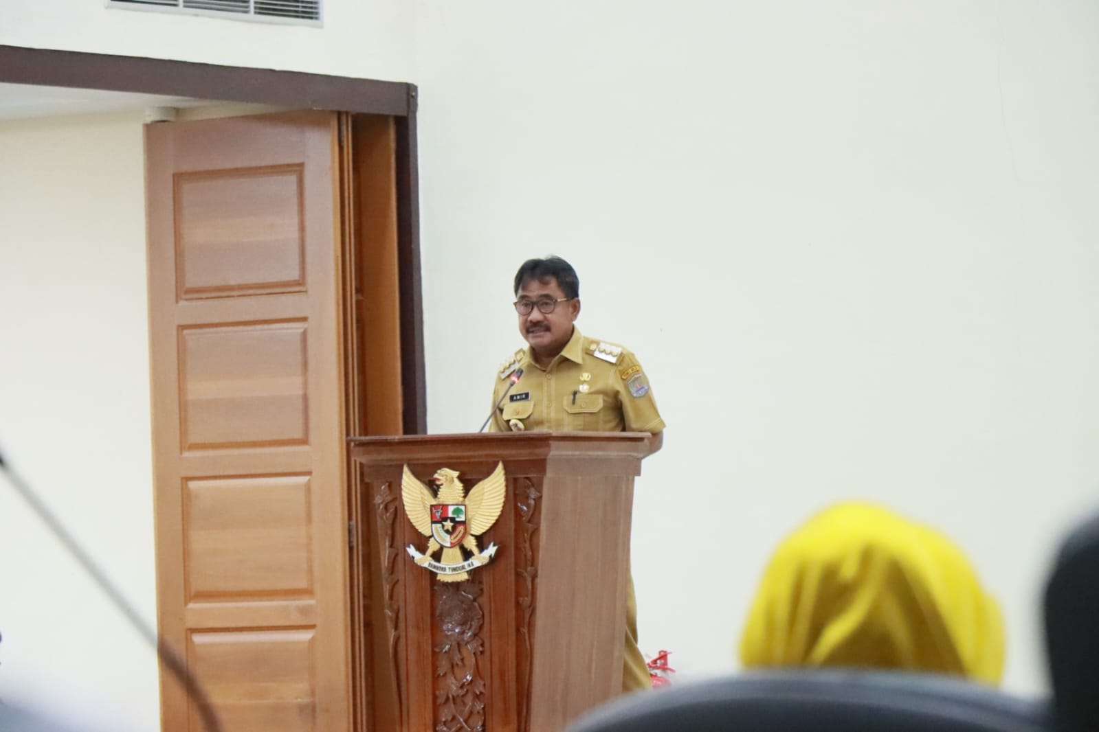 Wali Kota Drs H Amir Hamzah MAP menyampaikan LKPJ tahun anggaran 2022 serta penetapan usulan Propemperda 2023 di Ruang Rapat Paripurna DPRD Kota Binjai, Selasa (28/3/2023).(Dani/NON-STOP.id)