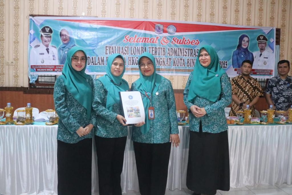 Ketua TP. PKK Kota Binjai Laksanakan Evaluasi Lomba Tertib Administrasi Dalam Rangka HKG PKK