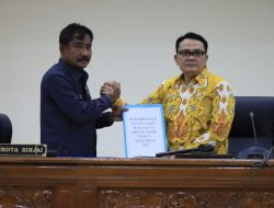 Wali Kota Binjai Menghadiri Rapat Paripurna Penyampaian LKPJ Serta Penetapan Usulan Propemperda