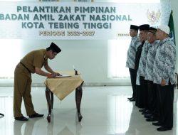 Wali Kota Lantik PimpinanBaznaz Tebingtinggi Periode 2022 – 2027