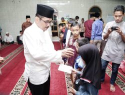 Pj Wali Kota Tebing Tinggi Berikan Tali Asih dan Himbau Jaga Kondusifitas