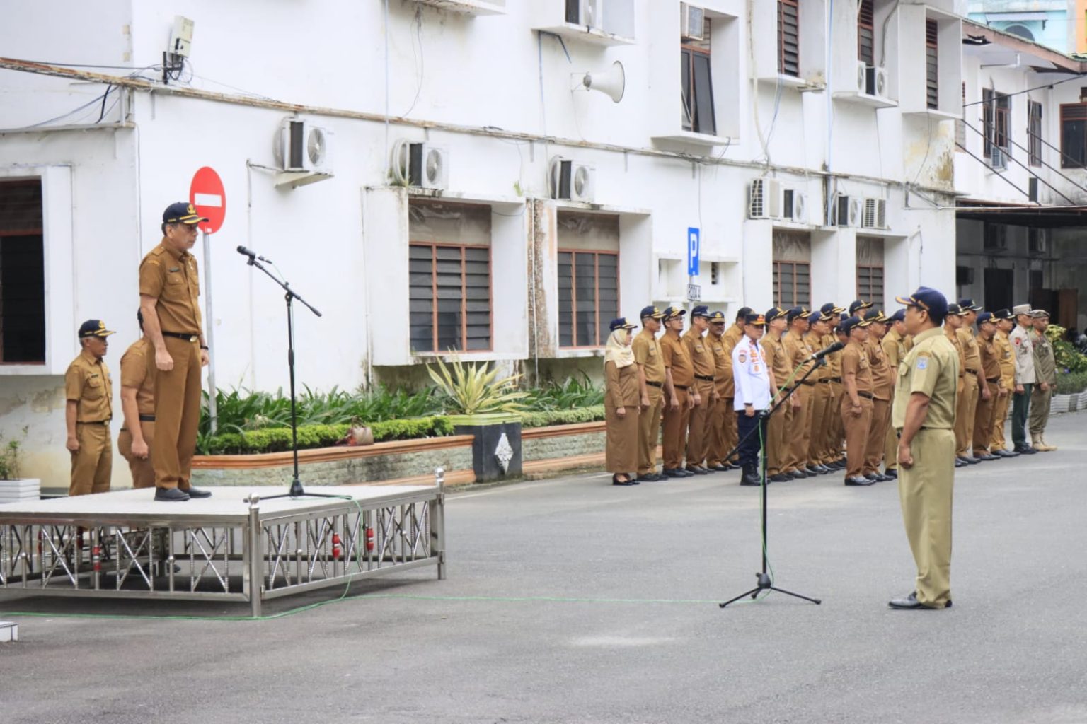 Apel Gabungan ASN dan Non ASN Pemko Binjai, Sekdako Bacakan Amanat Plt. Kemenkominfo