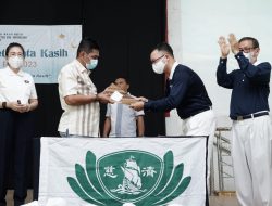 Jelang Idul Fitri Yayasan Tzu Chi Kota Tebing Tinggi Bagikan Paket Sembako Cinta Kasih, Pj. Wali Kota Berikan Apresiasi