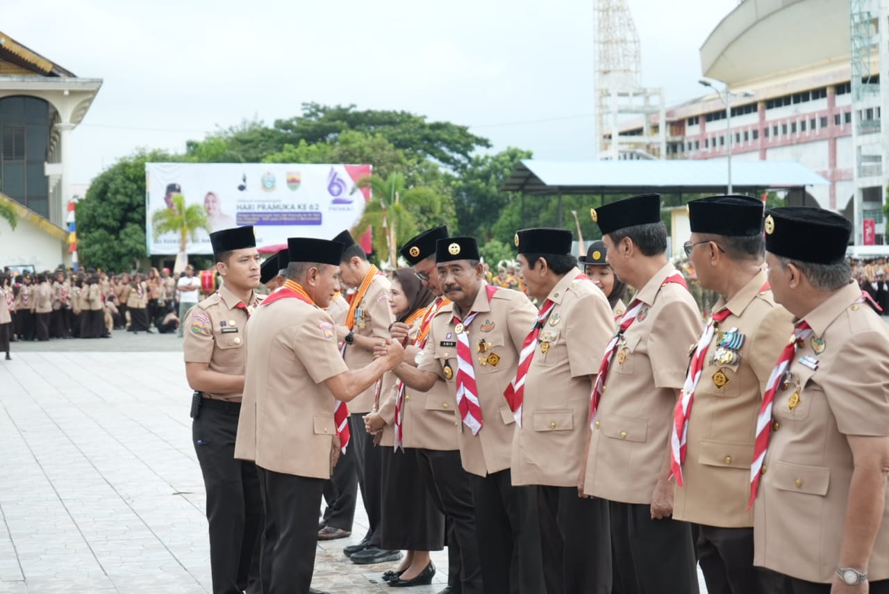 Wali Kota Binjai Terima Penghargaan Lencana Darma Bakti