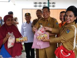 Pj. Wali Kota Tebing Tinggi Tinjau Penyaluran Bantuan Pangan Tahap II Dan III