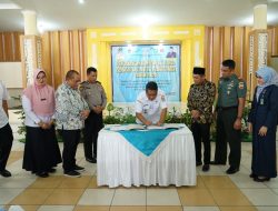 Pj. Wali Kota Tebing Tinggi Harap Pencanangan Kampung Keluarga Berkualitas Dapat Atasi Permasalahan Penyakit Masyarakat