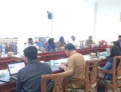 Pimpin Rapat Tpid Kota Tebing Tinggi, Plt. Asisten Ekbang Tekankan Ketersediaan Barang Kebutuhan Pokok