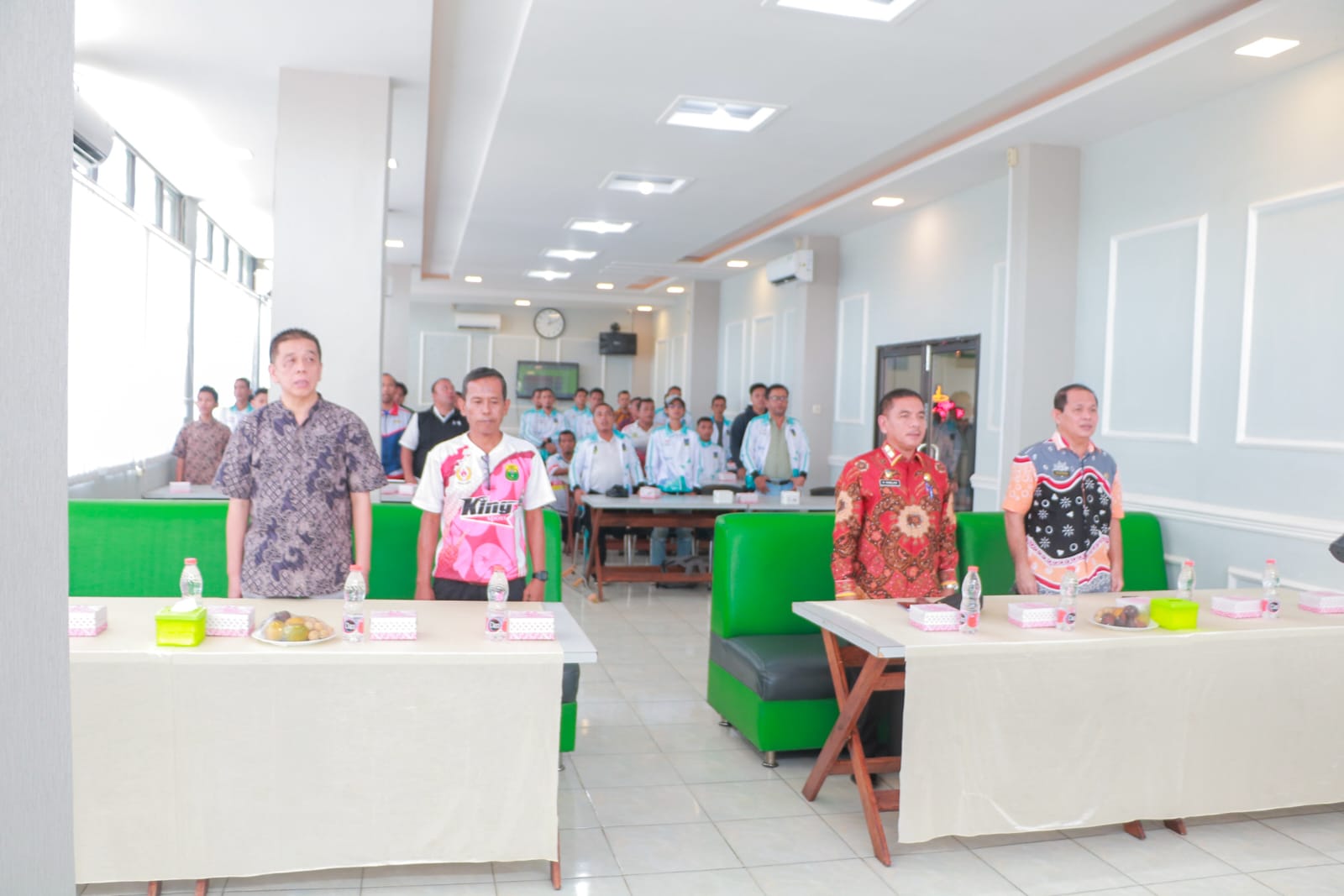 Pemerintah Kota (Pemko) Tebing Tinggi melalui Dinas Pemuda, Olahraga dan Pariwisata menggelar acara penyerahan tali asih kepada sejumlah atlit dan pelatih Paralympic Kota Tebing Tinggi berprestasi tahun 2023, Kamis (21/12/2023) di Aula Pondok Lestari, Jalan Deblod Sundoro No. 14 Kota Tebing Tinggi.