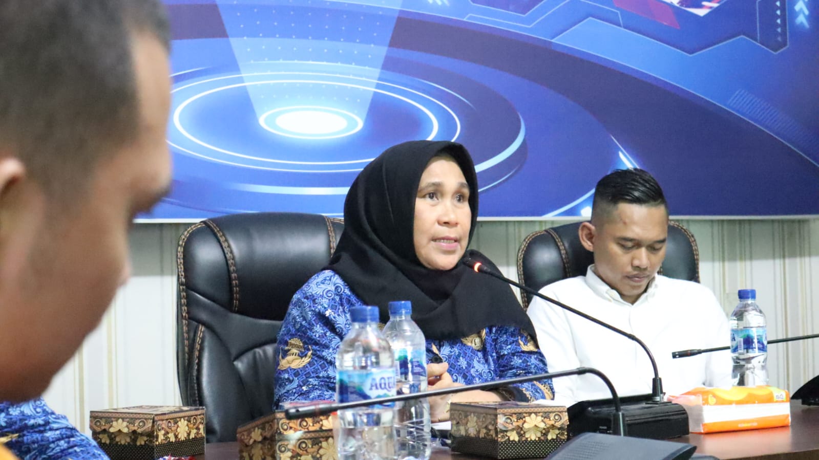 Dinas Kominfo dan Informatika (Diskominfo) Kota Tebing Tinggi menggelar Forum Konsultasi Publik (FKP) tentang pemanfaatan Aplikasi UMKM Digital Tebing Tinggi dan standar pelayanan dalam penggunaannya, Rabu (17/01/2024) di Aula Command Center Dinas Kominfo Jalan Imam Bonjol Kota Tebing Tinggi.