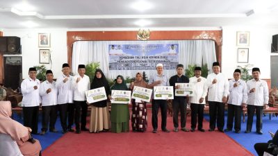 Pemko Binjai Serahkan Tali Asih Kepada 785 Orang Guru Mengaji