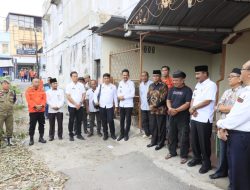 Wali Kota Binjai Bersama Baznas Berikan Bantuan Kepada Korban Kebakaran