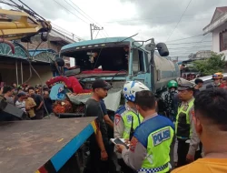 Truk Tangki Biang Tabrakan Beruntun, Pemotor Patah Tulang