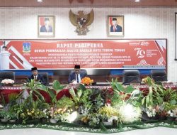 Pj. Wali Kota Moetaqqien Hasrimi Dengarkan Pidato Presiden RI Tentang Penyampaian R-APBN 2025 Secara Virtual Dalam Rapat Paripurna DPRD Kota Tebing Tinggi