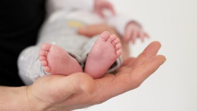 Polda Sumut Tangkap 8 Pelaku Dugaan Jual Beli Bayi Tiga Hari di Medan, Terancam 15 Tahun Penjara