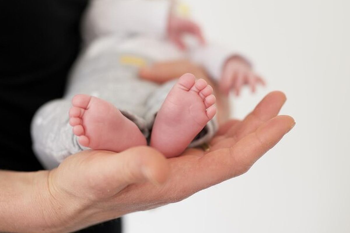 Polda Sumut Tangkap 8 Pelaku Dugaan Jual Beli Bayi Tiga Hari di Medan, Terancam 15 Tahun Penjara