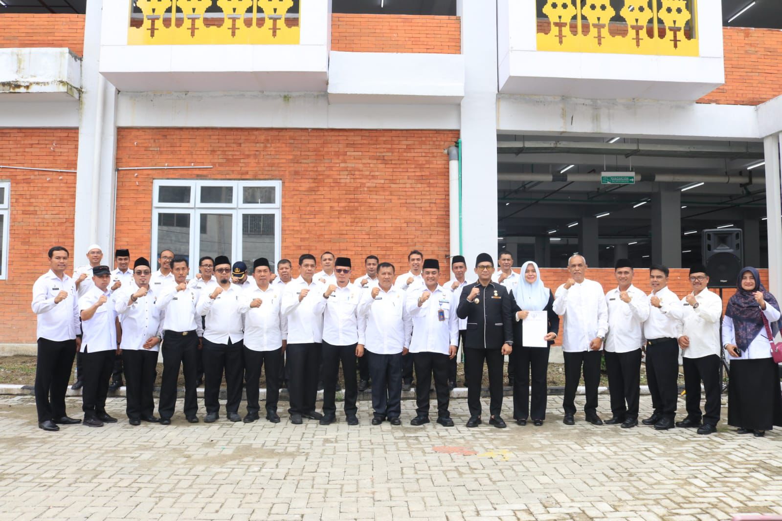 Berdasarkan Surat Keputusan Wali Kota Binjai Nomor 100.3.3.3/637/XI/2025, Wakil Wali Kota Binjai Hasanul Jihadi, S.H., S.Sos., M.Kn melantik pejabat Pimpinan Tinggi Pratama di lingkungan Pemerintah Kota Binjai, Rabu (12/11/2025). Pelantikan tersebut dilaksanakan di Pasar Tavip Kota Binjai.
