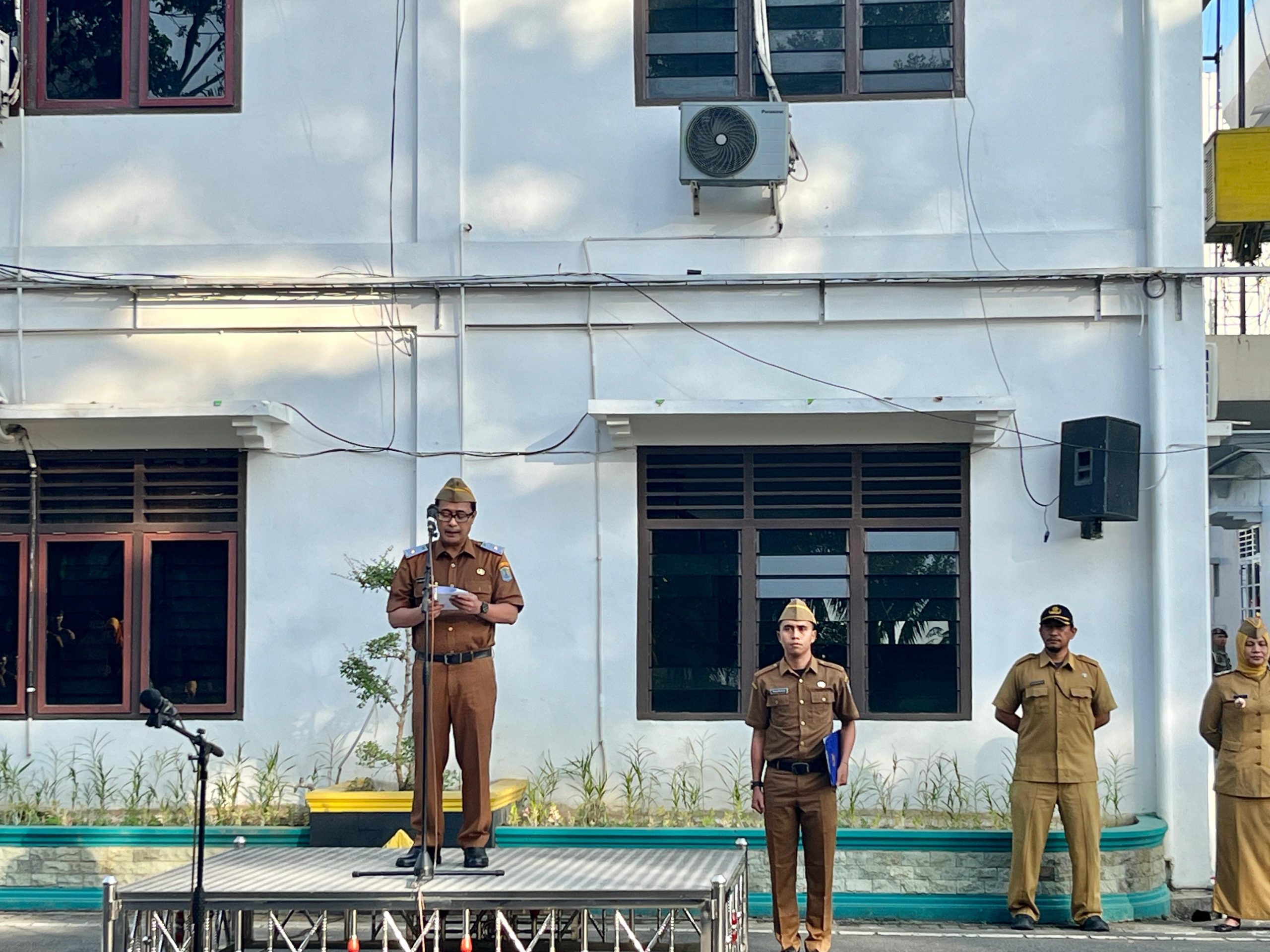 Pimpin Apel Gabungan, Staf Ahli Wali Kota Tekankan Disiplin dan Etos Kerja ASN