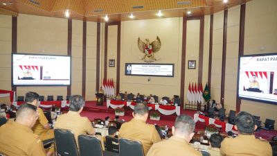 Wali Kota Medan Rico Waas saat menghadiri Rapat Paripurna DPRD Kota Medan dengan agenda Penyampaian Laporan Hasil lRaker DPRD Kota Medan Tahun 2026 dalam rangka Penyusunan Program Kerja TA 2027 di Gedung DPRD Kota Medan, Senin (28/9/2026).
