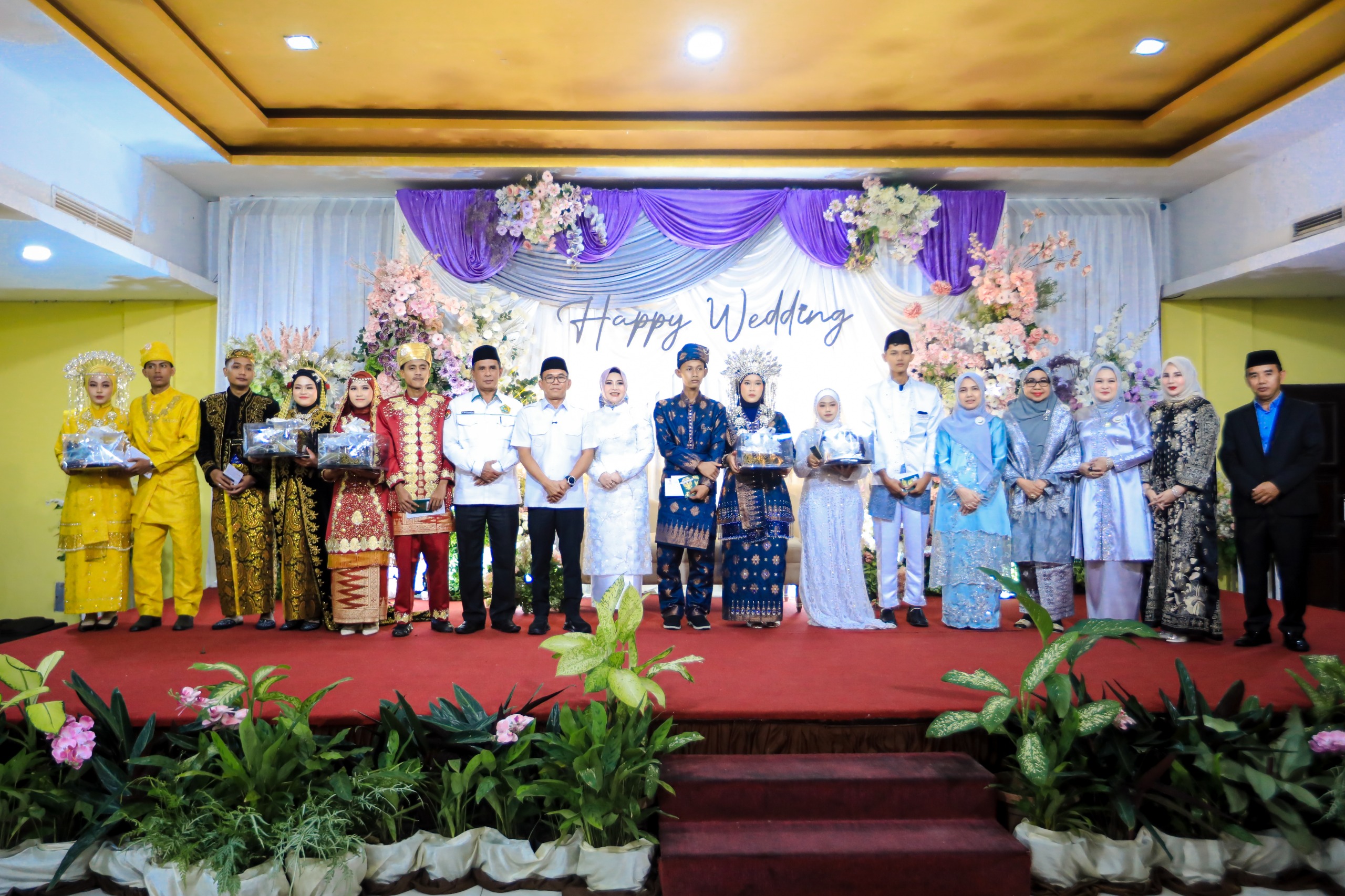 Zakiyuddin Harahap Hadiri Nikah Massal 23 Pasangan