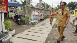 Rico Waas Tinjau Pembangunan Trotoar di Jalan Juanda & Merak Jingga